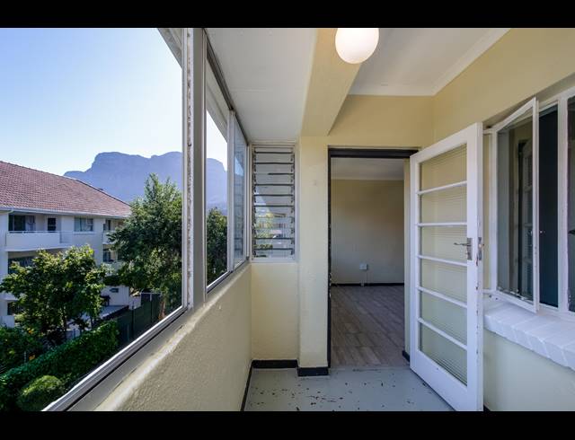2 BEDROOM APARTMENT TO LET IN RONDEBOSCH